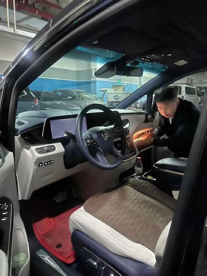 2022 Buick GL8 2.0T 237HP L4 9AT,autocango,china used car exporter,china ev exporter,chinese used car exporter,chinese used ev exporter