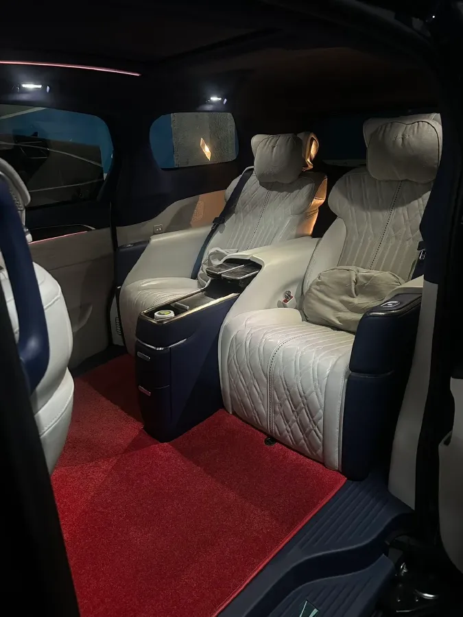 2022 Buick GL8 2.0T 237HP L4 9AT,autocango,china used car exporter,china ev exporter,chinese used car exporter,chinese used ev exporter