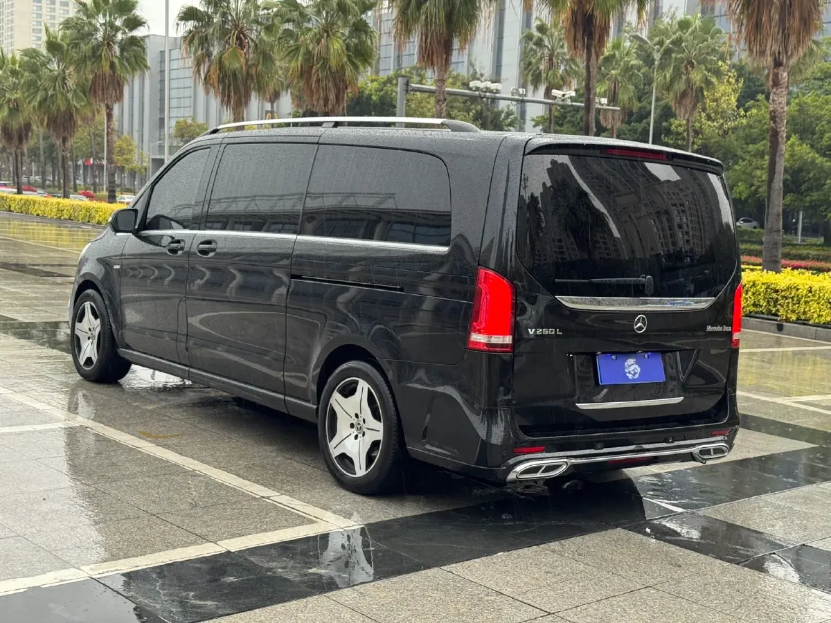 2021 Mercedes-Benz V Class 2.0T 211HP L4 9AT,autocango,china used car exporter,china ev exporter,chinese used car exporter,chinese used ev exporter