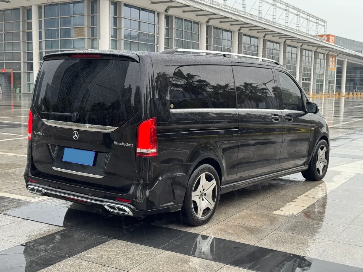 2021 Mercedes-Benz V Class 2.0T 211HP L4 9AT,autocango,china used car exporter,china ev exporter,chinese used car exporter,chinese used ev exporter