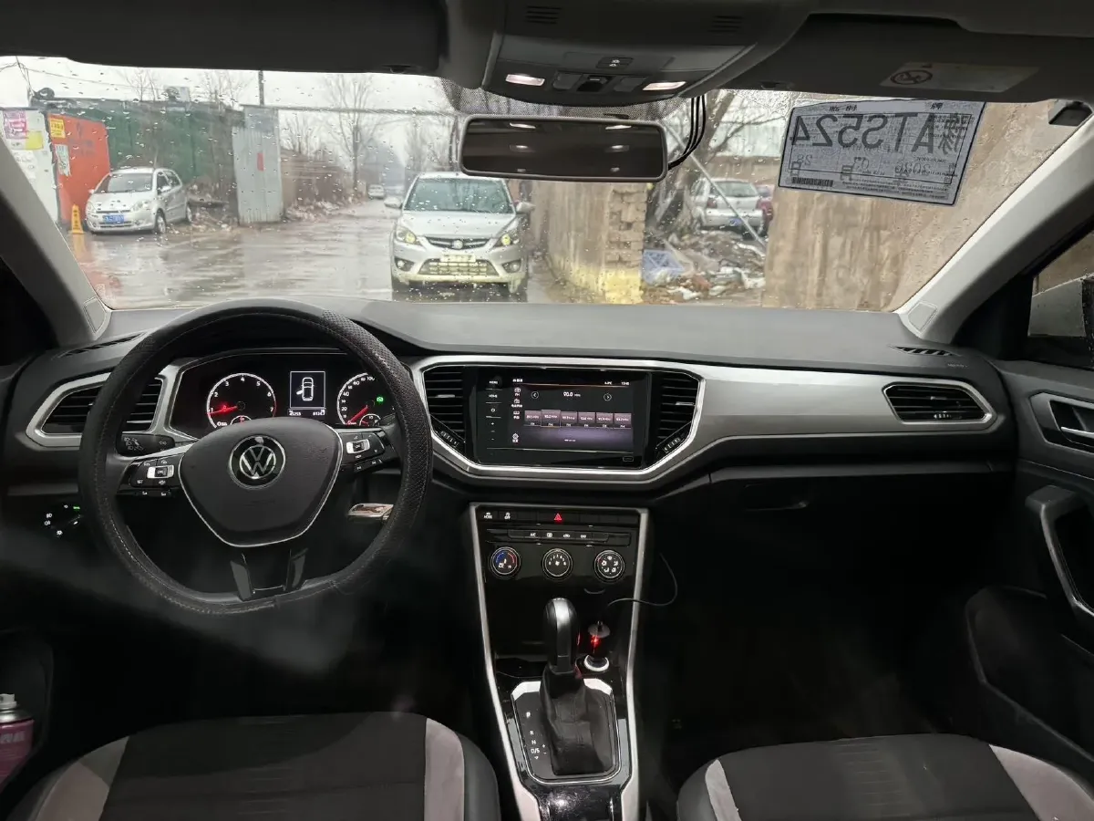 2020 Volkswagen T-Roc 1.4T 150HP L4 7DCT,autocango,china used car exporter,china ev exporter,chinese used car exporter,chinese used ev exporter