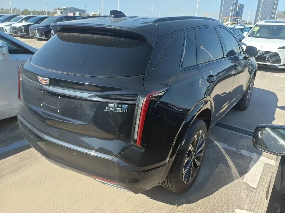 2025 Cadillac XT5 2.0T 237HP L4 9AT,autocango,china used car exporter,china ev exporter,chinese used car exporter,chinese used ev exporter