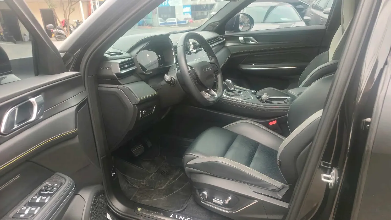 2023 Tank 300 2.0T 227HP L4 8AT,autocango,china used car exporter,china ev exporter,chinese used car exporter,chinese used ev exporter