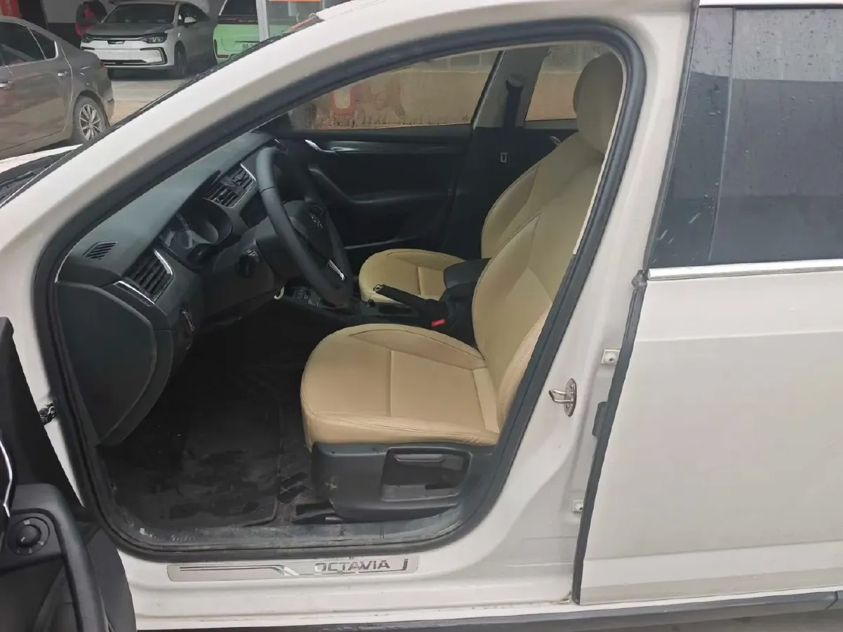 2019 Chevrolet Malibu XL 1.3T 165HP L3 CVT,autocango,china used car exporter,china ev exporter,chinese used car exporter,chinese used ev exporter