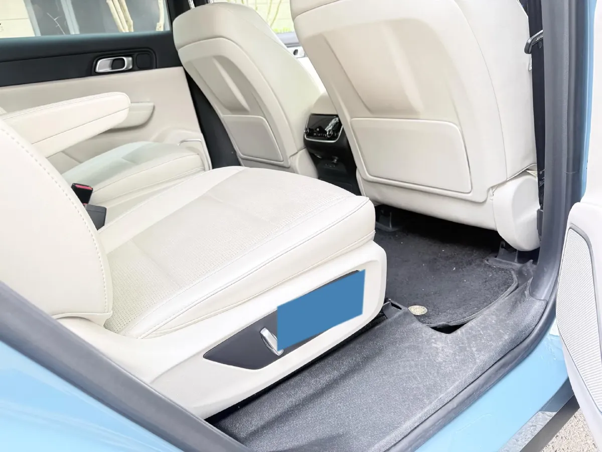 2021 Li ONE Range Extended 131HP REEV 40.5KWH,autocango,china used car exporter,china ev exporter,chinese used car exporter,chinese used ev exporter