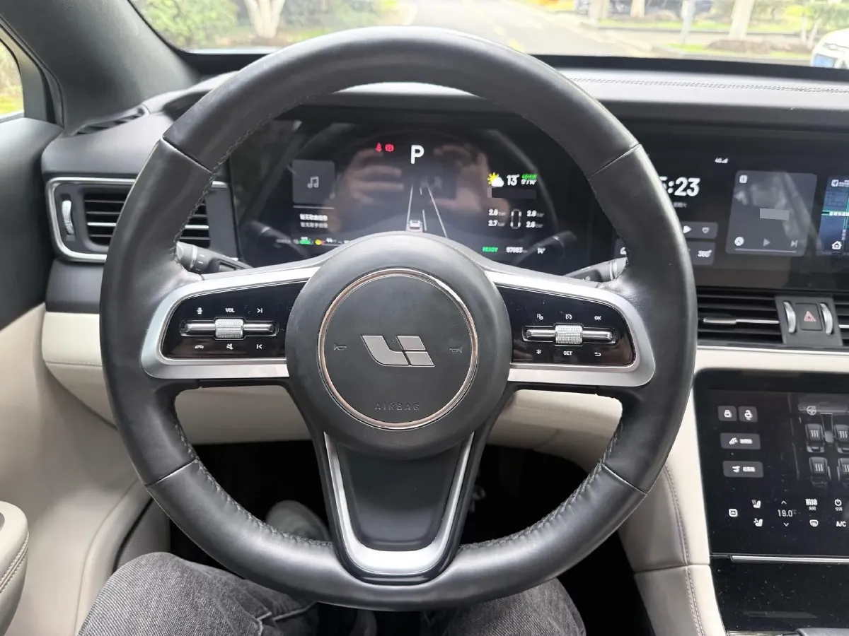 2021 Li ONE Range Extended 131HP REEV 40.5KWH,autocango,china used car exporter,china ev exporter,chinese used car exporter,chinese used ev exporter