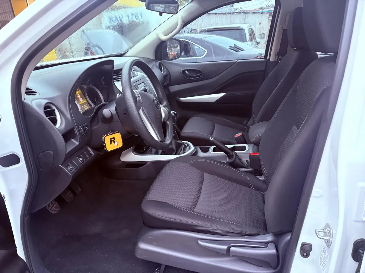 2019 Nissan Navara 2.5L 193HP L4 6MT,autocango,china used car exporter,china ev exporter,chinese used car exporter,chinese used ev exporter