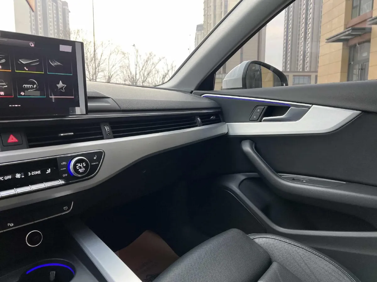 2020 Audi A4L 2.0T 190HP L4 7DCT,autocango,china used car exporter,china ev exporter,chinese used car exporter,chinese used ev exporter