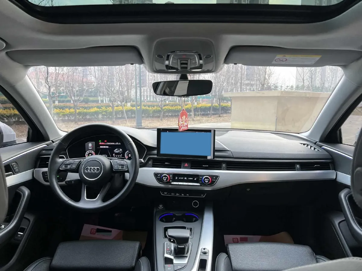 2020 Audi A4L 2.0T 190HP L4 7DCT,autocango,china used car exporter,china ev exporter,chinese used car exporter,chinese used ev exporter