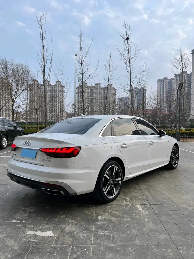 2020 Audi A4L 2.0T 190HP L4 7DCT,autocango,china used car exporter,china ev exporter,chinese used car exporter,chinese used ev exporter