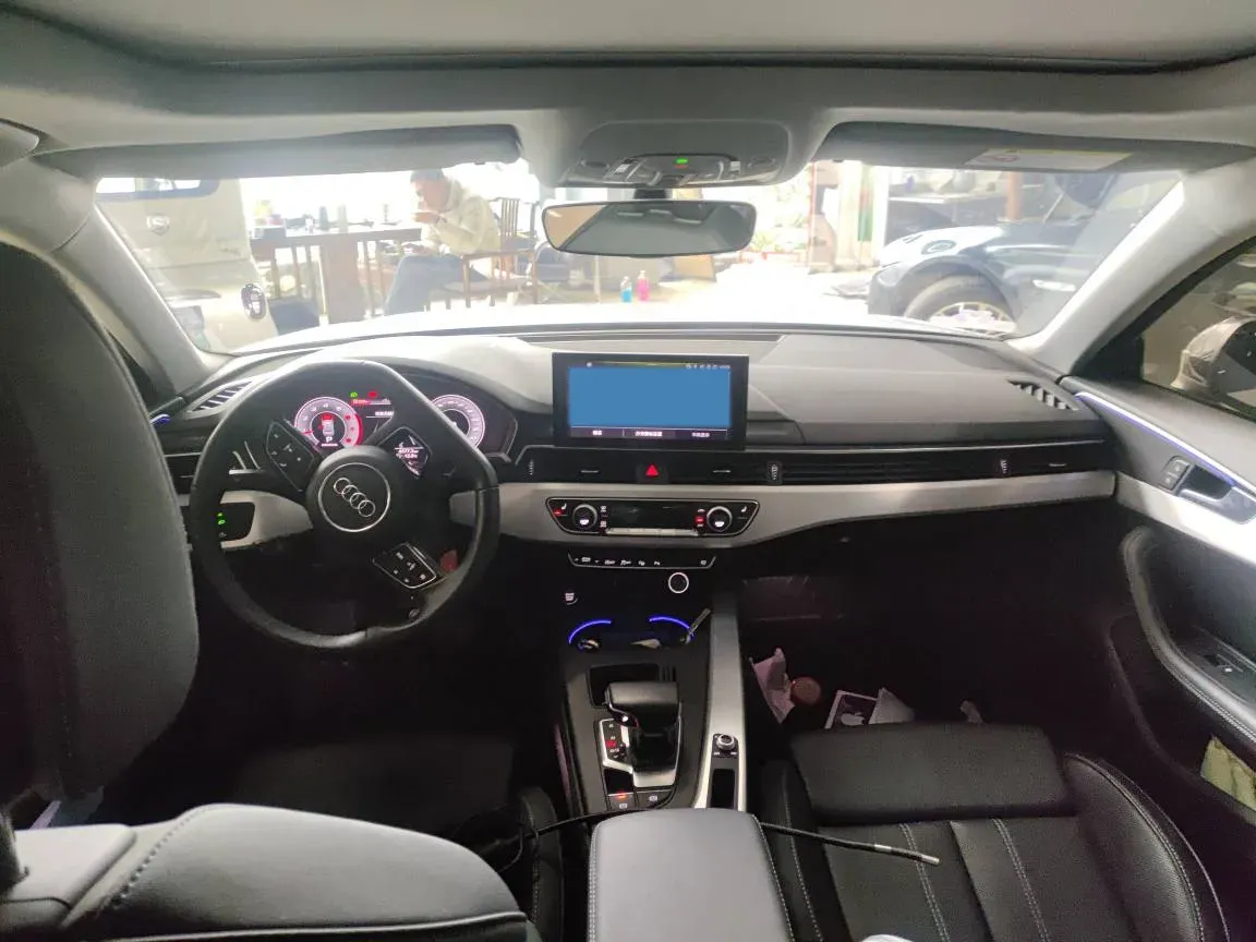 2023 Audi A4L 2.0T 190HP L4 7DCT,autocango,china used car exporter,china ev exporter,chinese used car exporter,chinese used ev exporter