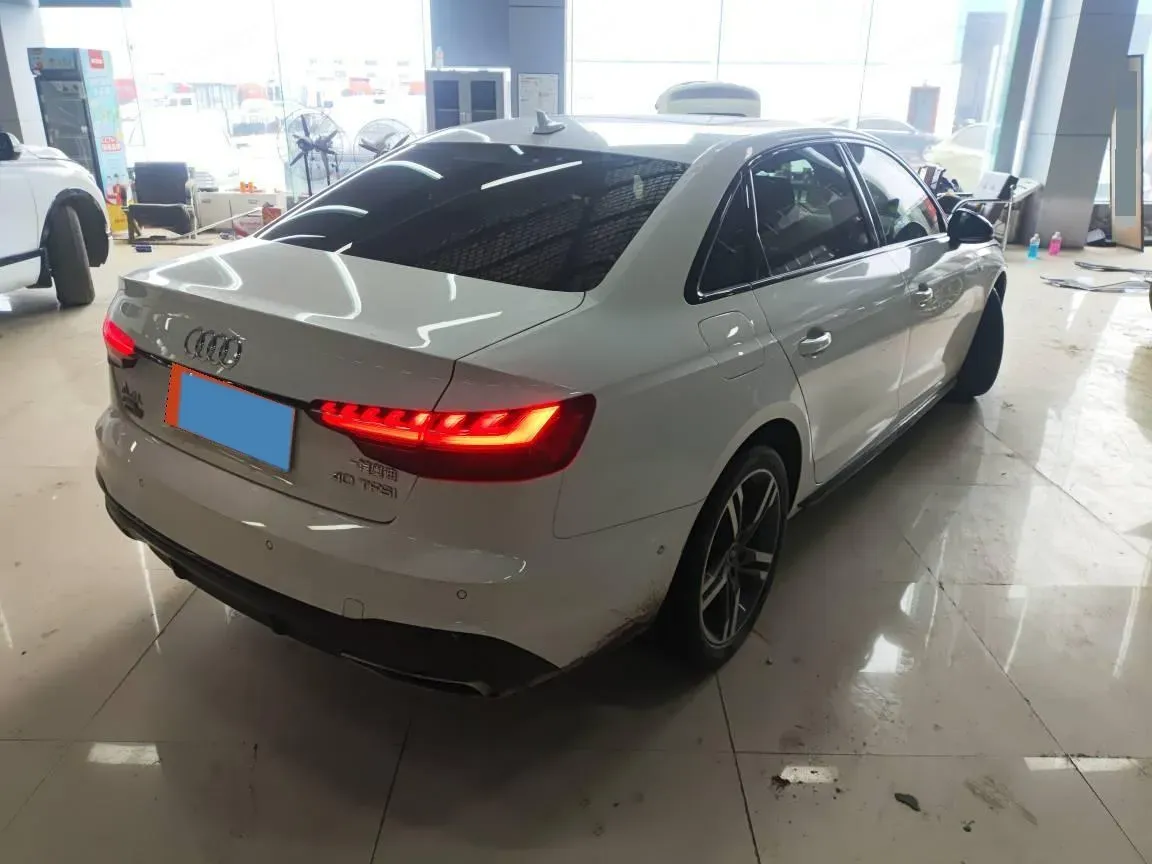 2023 Audi A4L 2.0T 190HP L4 7DCT,autocango,china used car exporter,china ev exporter,chinese used car exporter,chinese used ev exporter