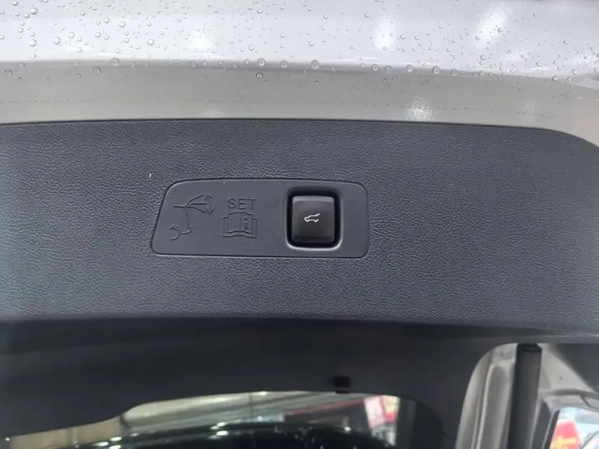 2024 Lincoln Corsair 1.5T 193HP L4 E-CVT Hybrid,autocango,china used car exporter,china ev exporter,chinese used car exporter,chinese used ev exporter