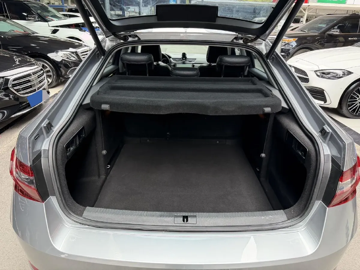 2018 Skoda Kodiak 1.8T 180HP L4 7DCT,autocango,china used car exporter,china ev exporter,chinese used car exporter,chinese used ev exporter