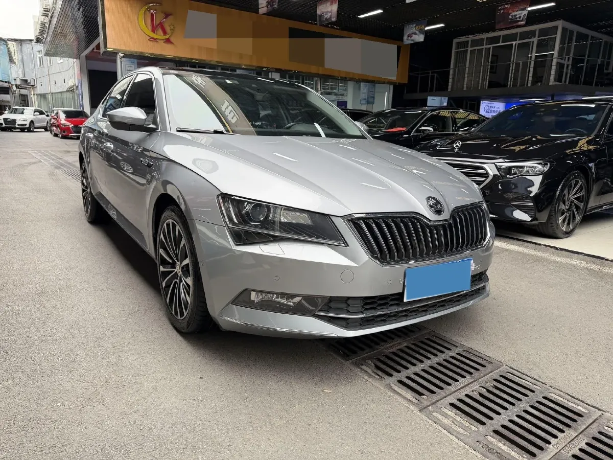 2018 Skoda Kodiak 1.8T 180HP L4 7DCT,autocango,china used car exporter,china ev exporter,chinese used car exporter,chinese used ev exporter
