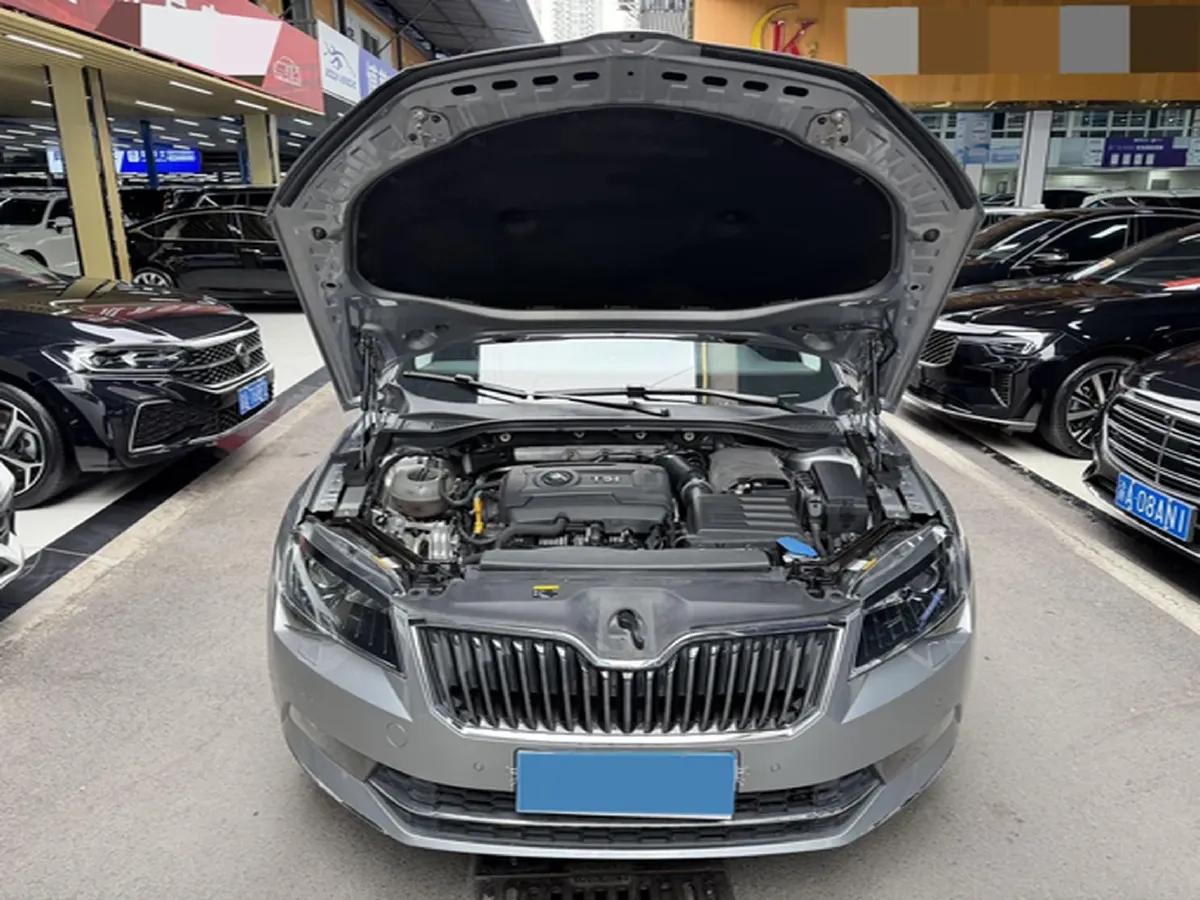 2018 Skoda Kodiak 1.8T 180HP L4 7DCT,autocango,china used car exporter,china ev exporter,chinese used car exporter,chinese used ev exporter