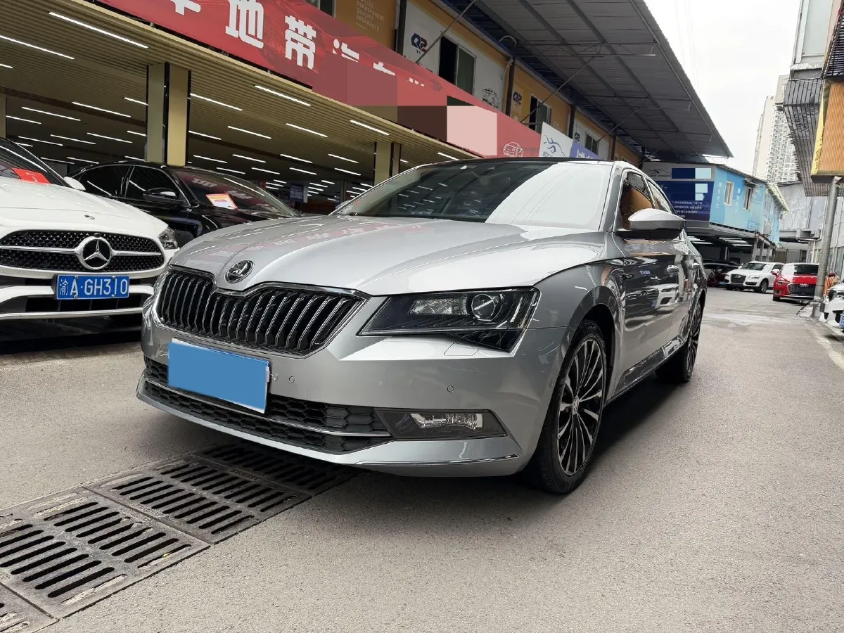 2018 Skoda Kodiak 1.8T 180HP L4 7DCT,autocango,china used car exporter,china ev exporter,chinese used car exporter,chinese used ev exporter