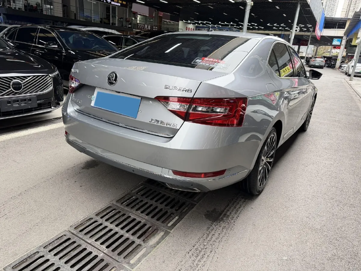 2018 Skoda Kodiak 1.8T 180HP L4 7DCT,autocango,china used car exporter,china ev exporter,chinese used car exporter,chinese used ev exporter