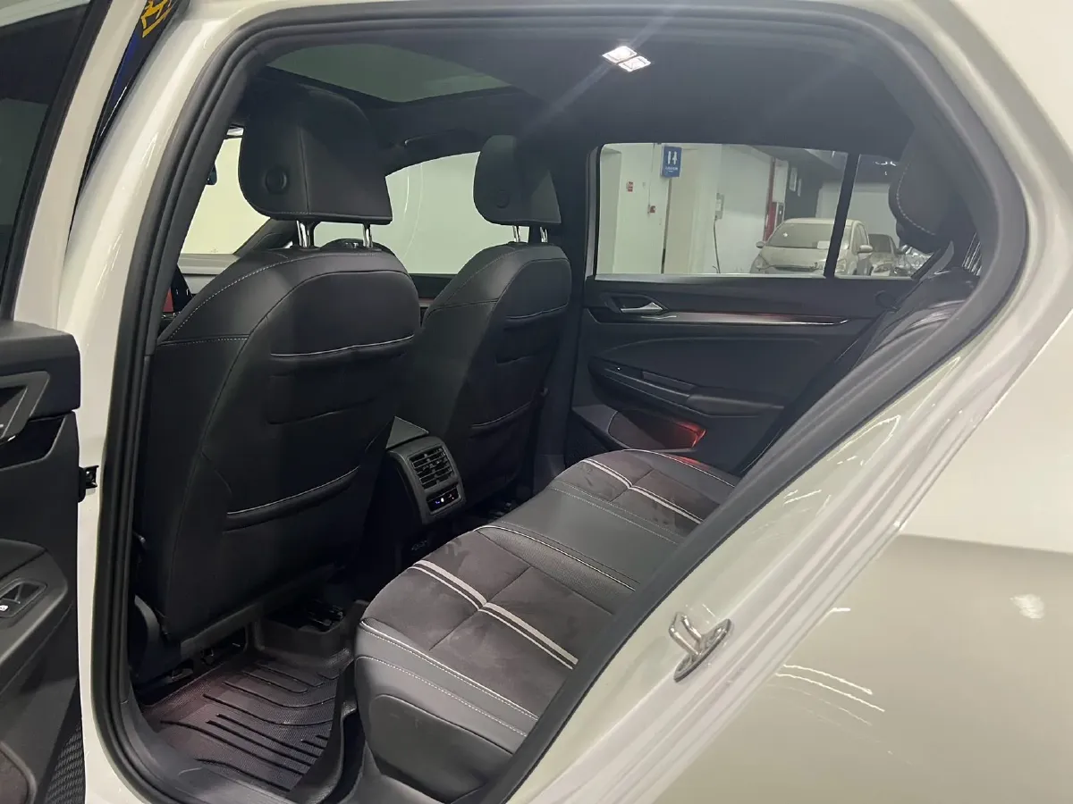 2023 Volkswagen Golf 1.4T 150HP L4 7DCT,autocango,china used car exporter,china ev exporter,chinese used car exporter,chinese used ev exporter