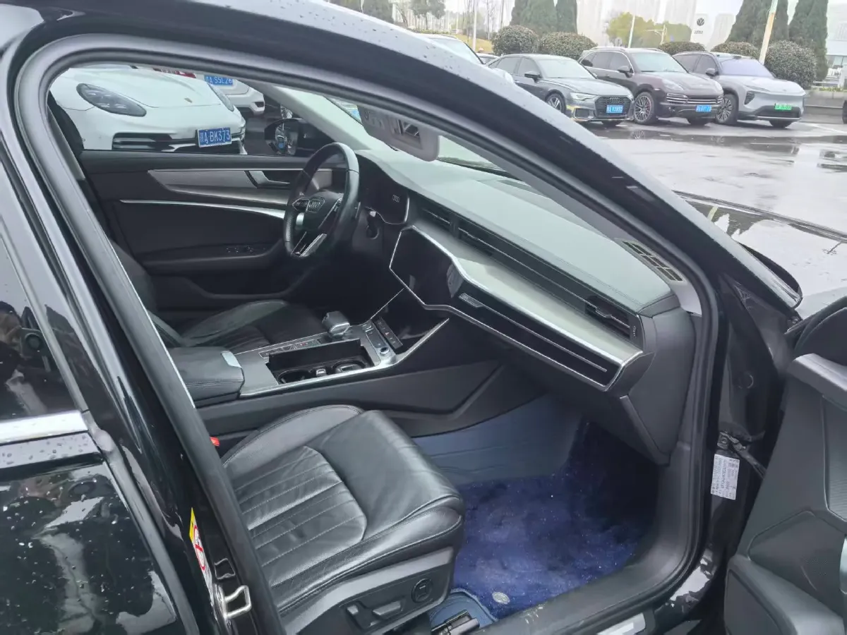 2020 Audi A6L 2.0T 190HP L4 7DCT,autocango,china used car exporter,china ev exporter,chinese used car exporter,chinese used ev exporter