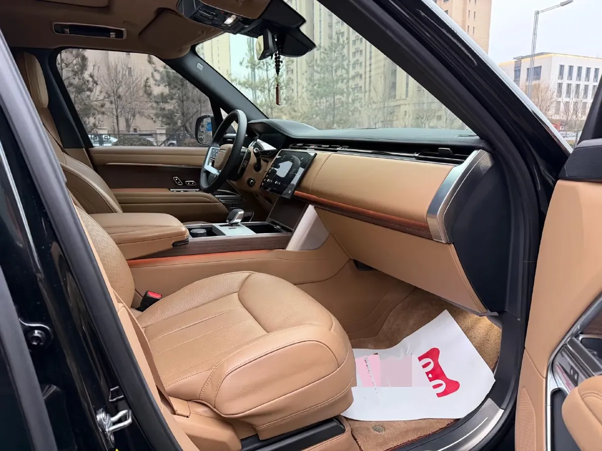 2025 Land Rover Range Rover 3.0T 400HP L6 8AT,autocango,china used car exporter,china ev exporter,chinese used car exporter,chinese used ev exporter