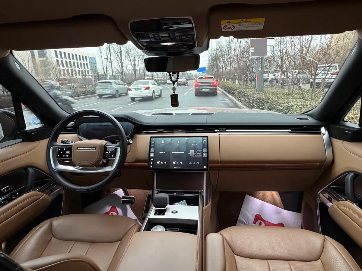 2025 Land Rover Range Rover 3.0T 400HP L6 8AT,autocango,china used car exporter,china ev exporter,chinese used car exporter,chinese used ev exporter