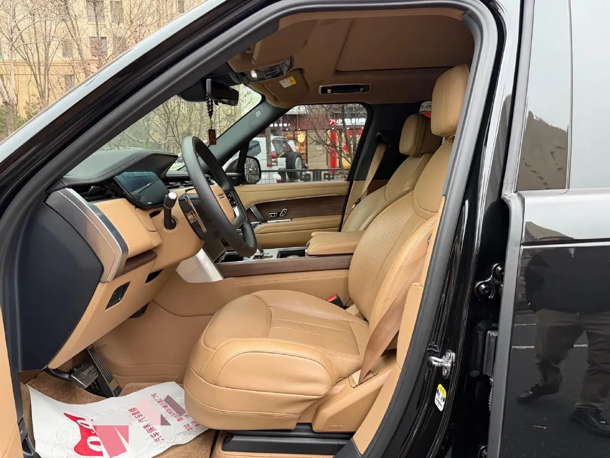 2025 Land Rover Range Rover 3.0T 400HP L6 8AT,autocango,china used car exporter,china ev exporter,chinese used car exporter,chinese used ev exporter