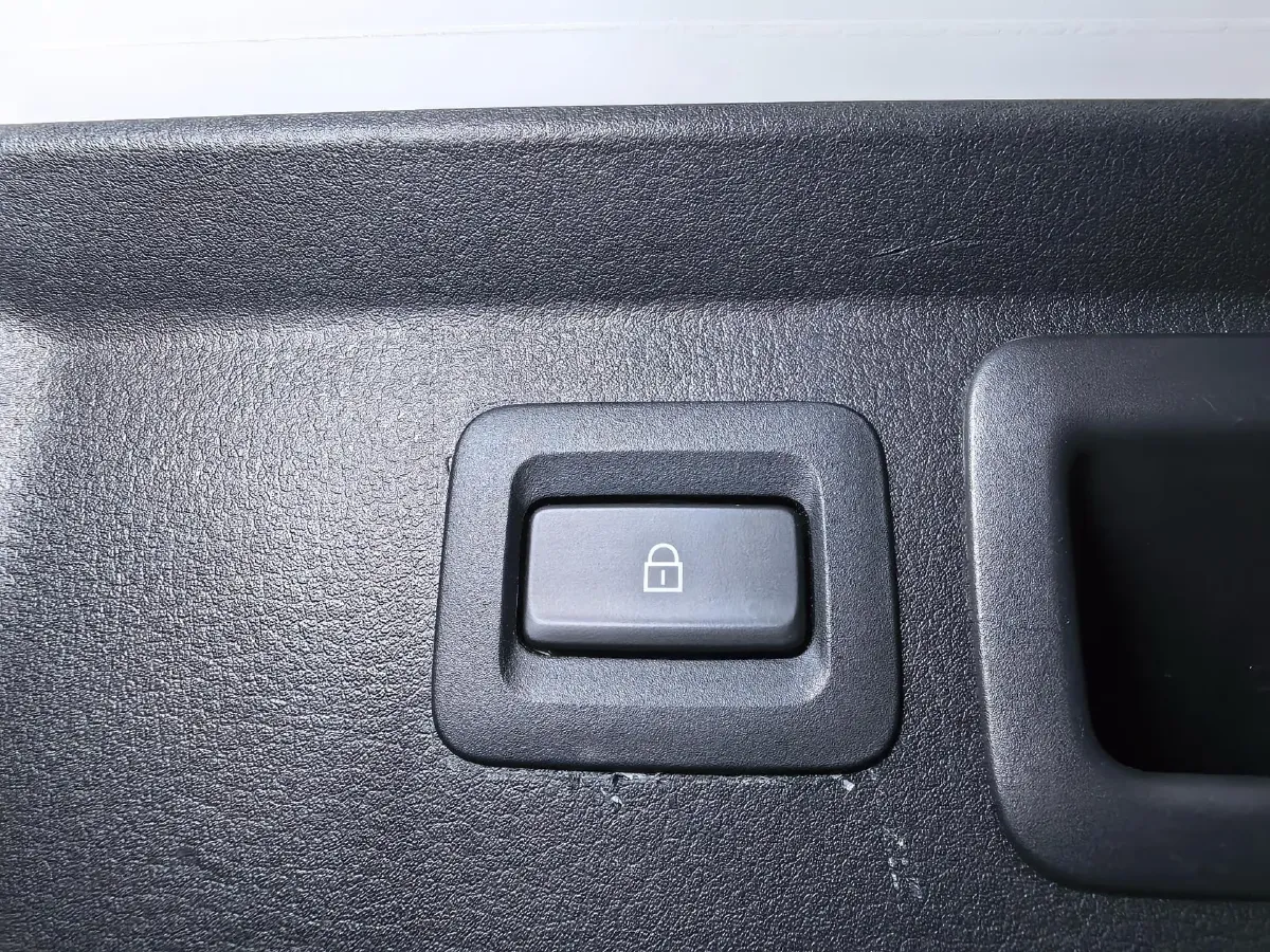 2023 Mazda CX-50 2.0L 155HP L4 6AT,autocango,china used car exporter,china ev exporter,chinese used car exporter,chinese used ev exporter