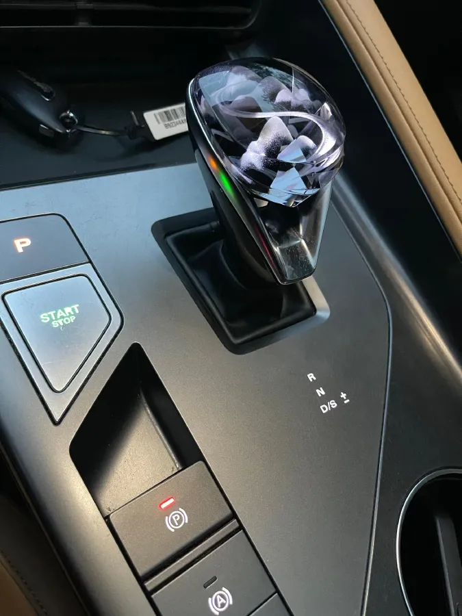 2023 Roewe RX5 1.5T 188HP L4 7DCT,autocango,china used car exporter,china ev exporter,chinese used car exporter,chinese used ev exporter