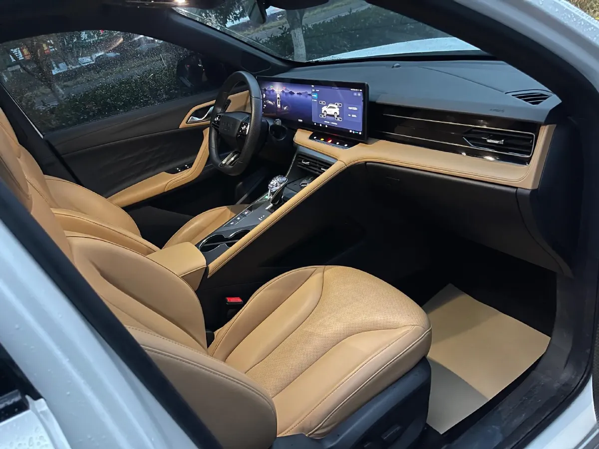 2023 Roewe RX5 1.5T 188HP L4 7DCT,autocango,china used car exporter,china ev exporter,chinese used car exporter,chinese used ev exporter