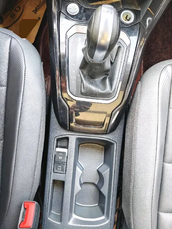 2022 Volkswagen T-Roc 1.4T 150HP L4 7DCT,autocango,china used car exporter,china ev exporter,chinese used car exporter,chinese used ev exporter