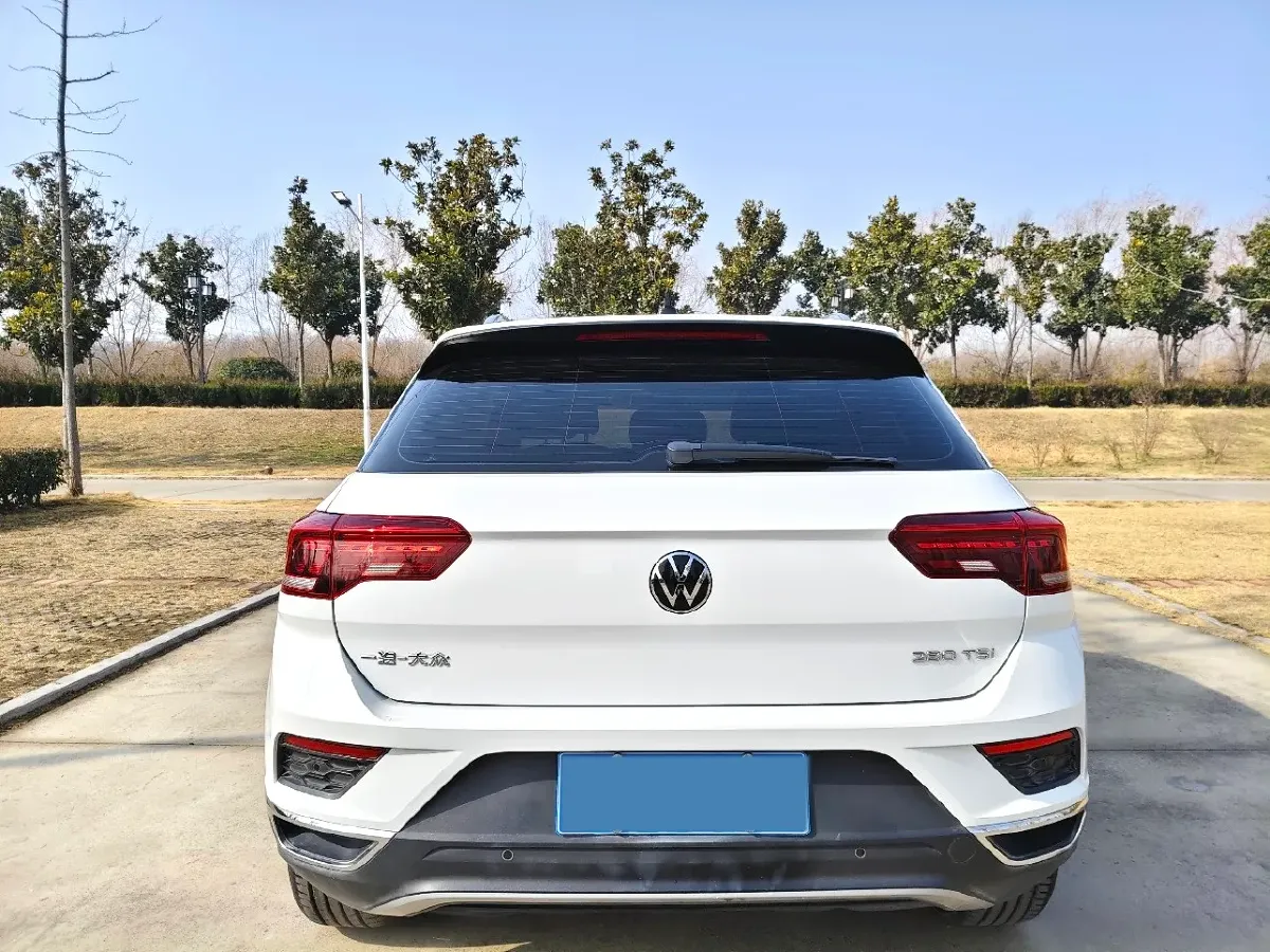 2022 Volkswagen T-Roc 1.4T 150HP L4 7DCT,autocango,china used car exporter,china ev exporter,chinese used car exporter,chinese used ev exporter