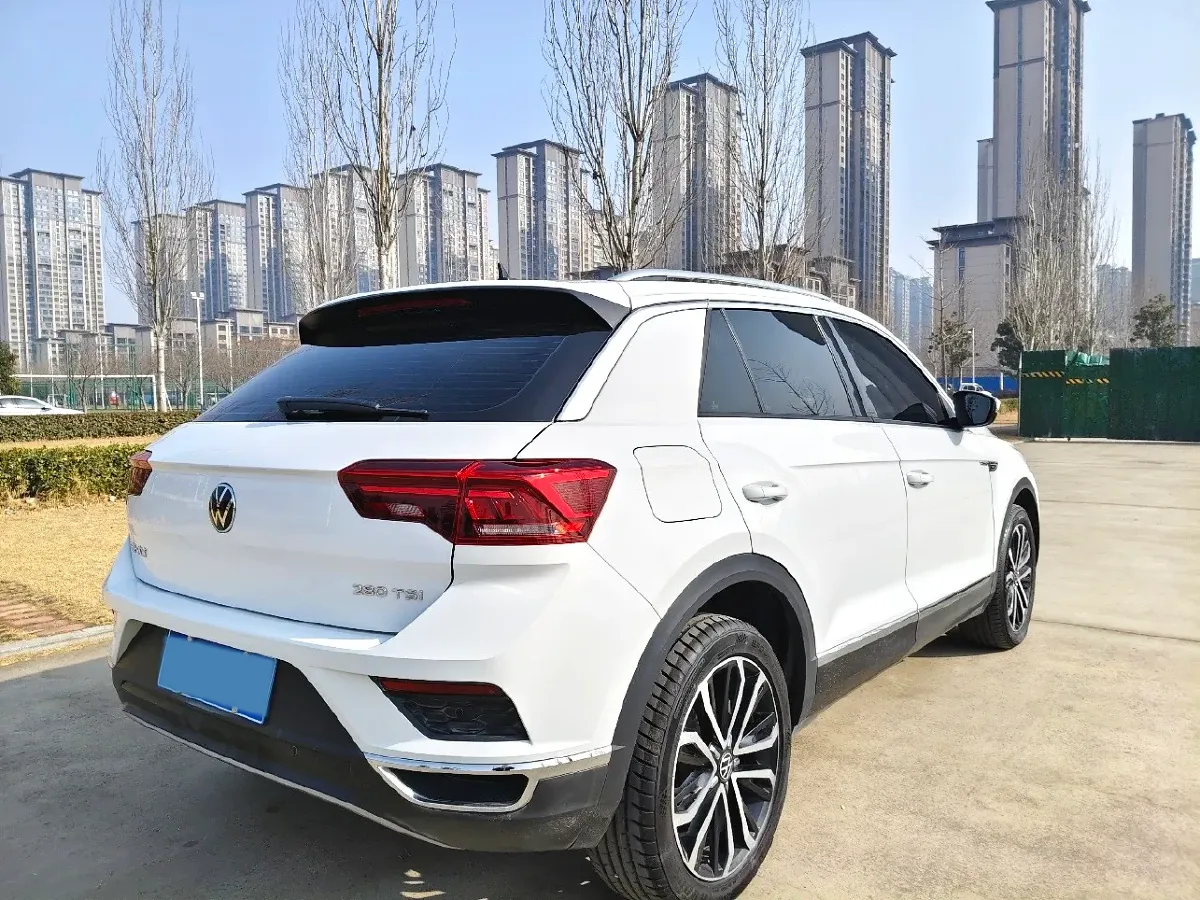 2022 Volkswagen T-Roc 1.4T 150HP L4 7DCT,autocango,china used car exporter,china ev exporter,chinese used car exporter,chinese used ev exporter