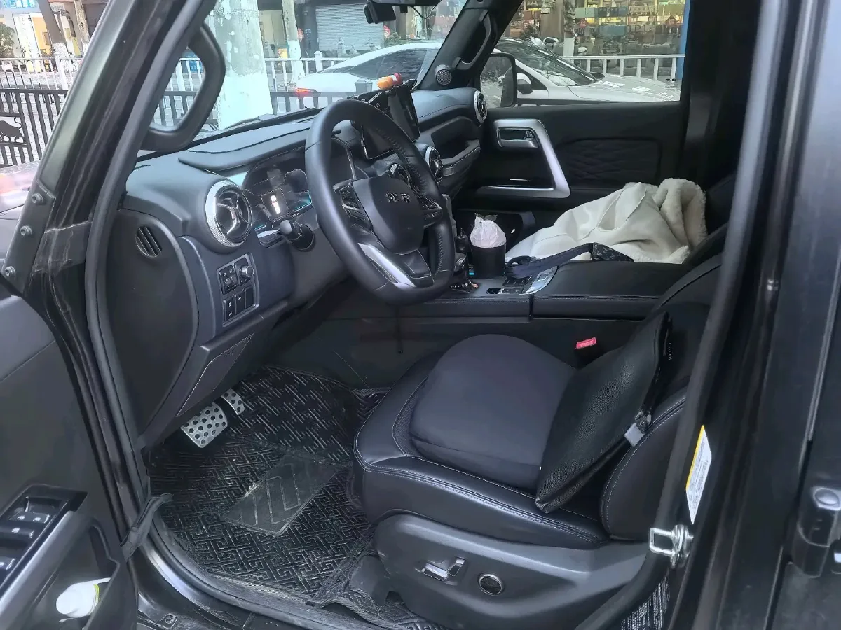 2024 Beijing BJ40 2.0T 163HP L4 8AT,autocango,china used car exporter,china ev exporter,chinese used car exporter,chinese used ev exporter