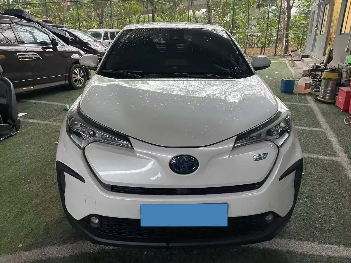 2020 Toyota C-HR EV BEV 54.3KWH,autocango,china used car exporter,china ev exporter,chinese used car exporter,chinese used ev exporter