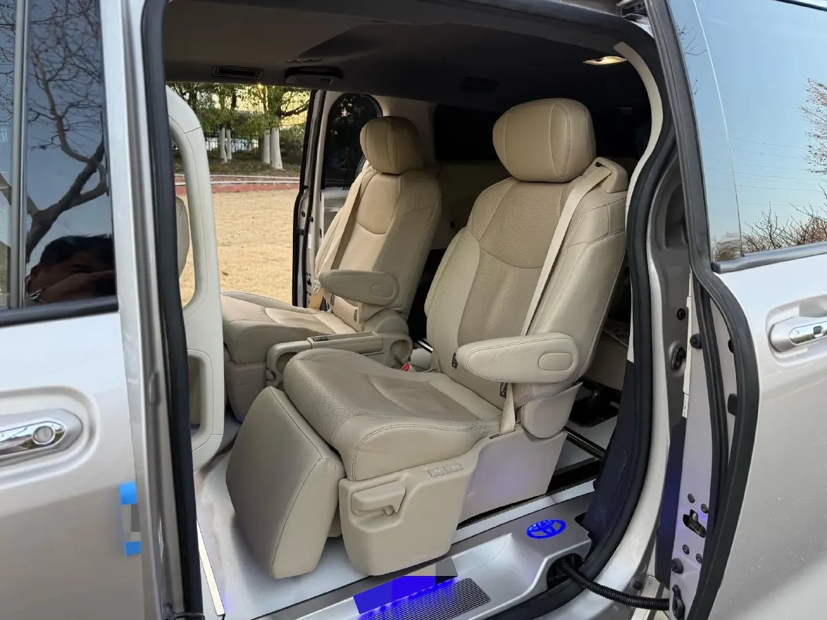 2021 Toyota Sienna 2.5L 192HP L4 E-CVT Hybrid,autocango,china used car exporter,china ev exporter,chinese used car exporter,chinese used ev exporter