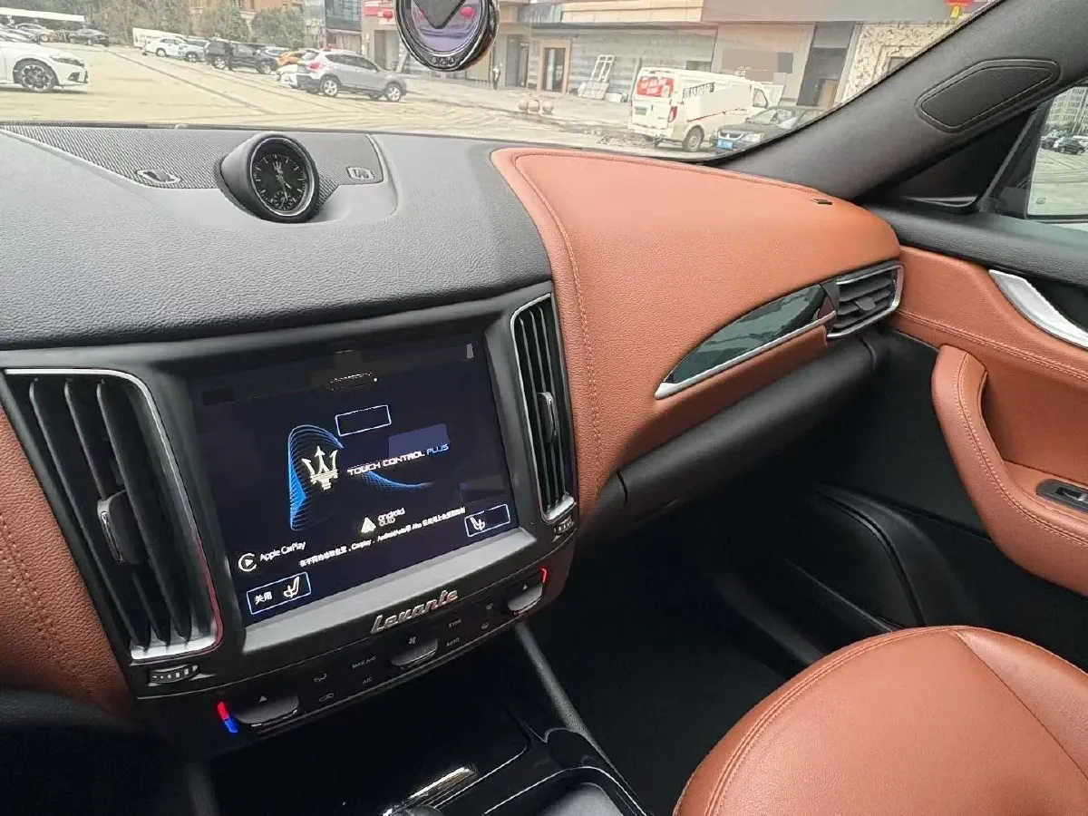 2018 Maserati Levante 3.0T 350HP V6 8AT,autocango,china used car exporter,china ev exporter,chinese used car exporter,chinese used ev exporter