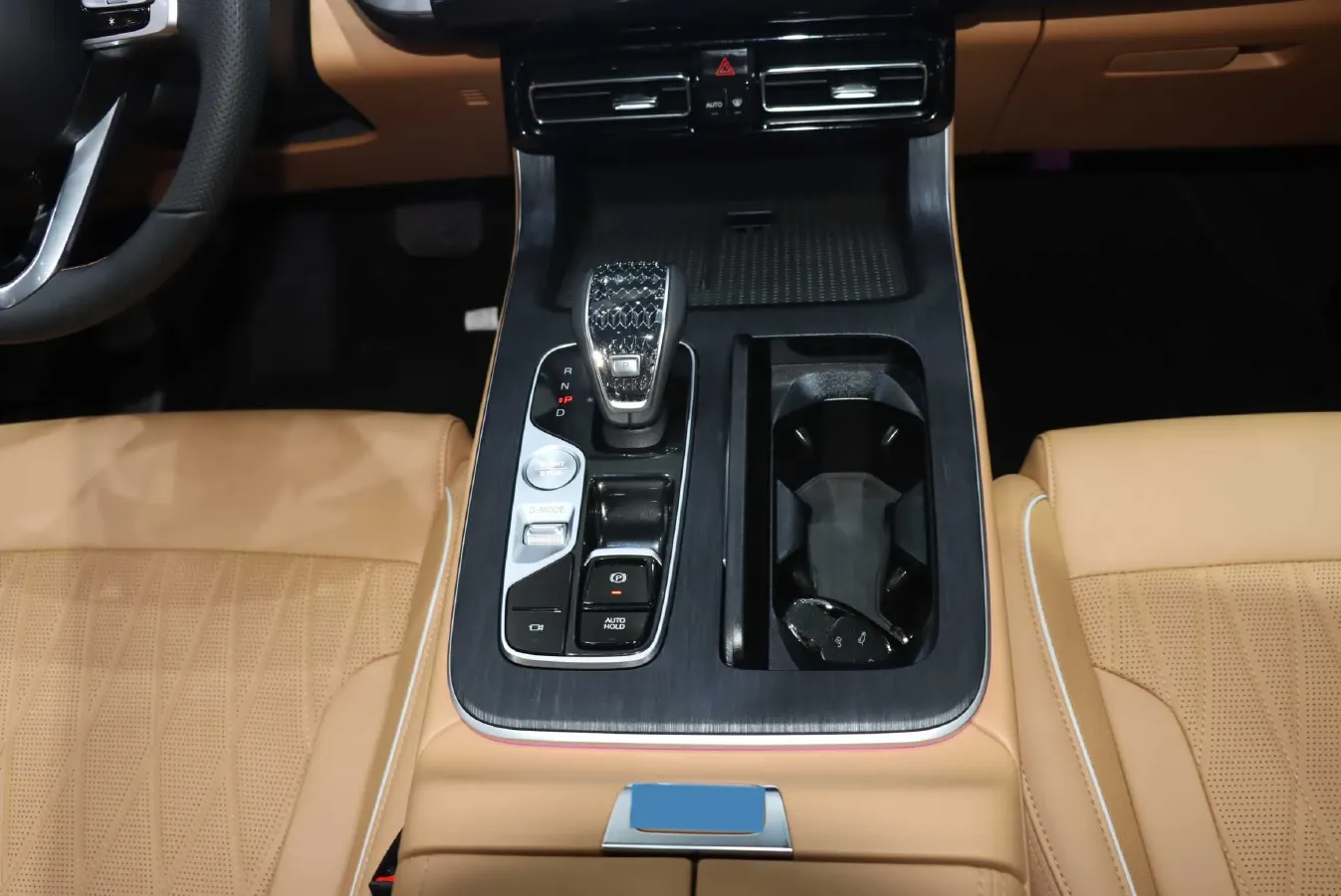 2025 GAC Trumpchi GS8 2.0T 252HP L4 8AT,autocango,china used car exporter,china ev exporter,chinese used car exporter,chinese used ev exporter