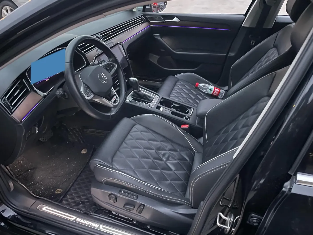2020 Volkswagen Magotan 2.0T 220HP L4 7DCT,autocango,china used car exporter,china ev exporter,chinese used car exporter,chinese used ev exporter