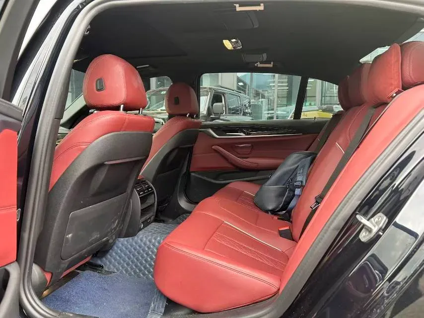 2021 BMW 5 Series 2.0T 184HP L4 8AT,autocango,china used car exporter,china ev exporter,chinese used car exporter,chinese used ev exporter