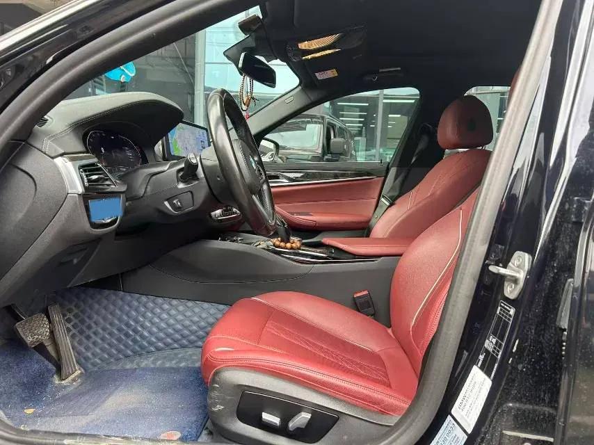 2021 BMW 5 Series 2.0T 184HP L4 8AT,autocango,china used car exporter,china ev exporter,chinese used car exporter,chinese used ev exporter