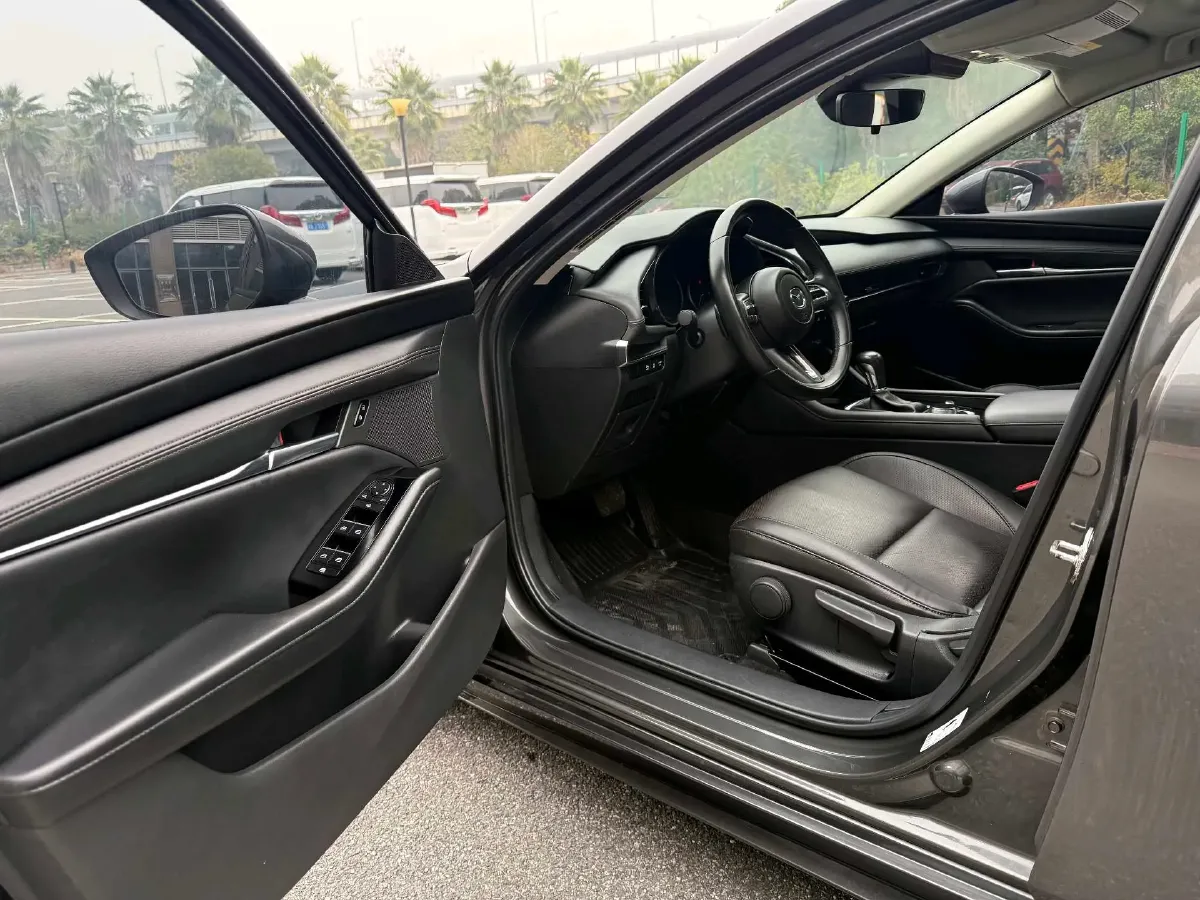 2022 Mazda 3 Axela 2.0L 158HP L4 6AT,autocango,china used car exporter,china ev exporter,chinese used car exporter,chinese used ev exporter