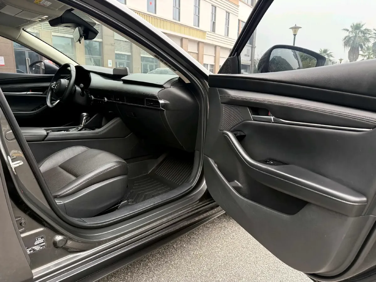 2022 Mazda 3 Axela 2.0L 158HP L4 6AT,autocango,china used car exporter,china ev exporter,chinese used car exporter,chinese used ev exporter