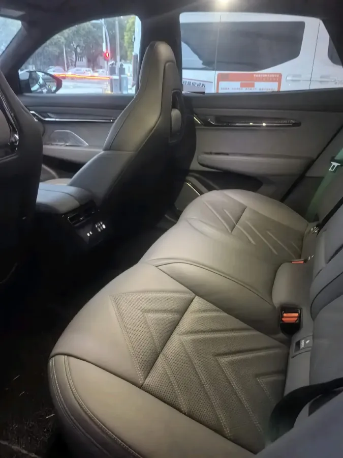 2023 Zeekr 001 BEV 86KWH,autocango,china used car exporter,china ev exporter,chinese used car exporter,chinese used ev exporter