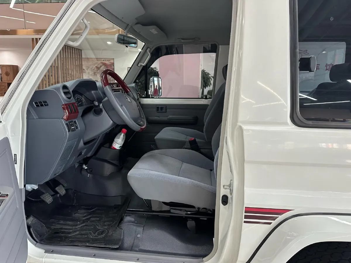 2020 Chevrolet Monza 1.0T 125HP L3 6MT,autocango,china used car exporter,china ev exporter,chinese used car exporter,chinese used ev exporter