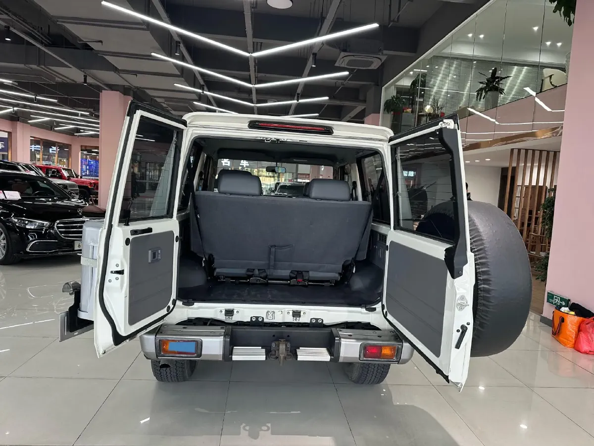 2020 Chevrolet Monza 1.0T 125HP L3 6MT,autocango,china used car exporter,china ev exporter,chinese used car exporter,chinese used ev exporter