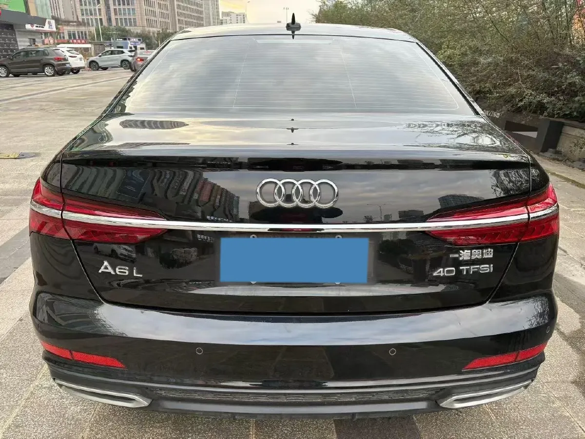 2022 Audi A6L 2.0T 190HP L4 7DCT,autocango,china used car exporter,china ev exporter,chinese used car exporter,chinese used ev exporter