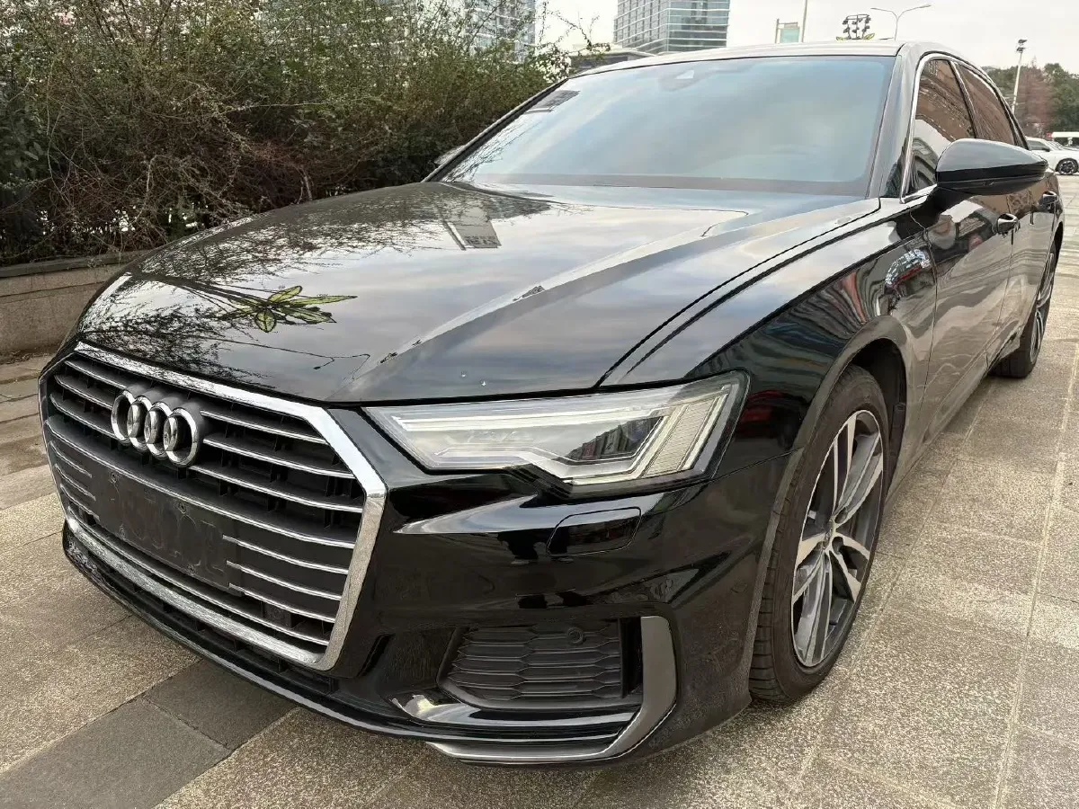 2022 Audi A6L 2.0T 190HP L4 7DCT,autocango,china used car exporter,china ev exporter,chinese used car exporter,chinese used ev exporter