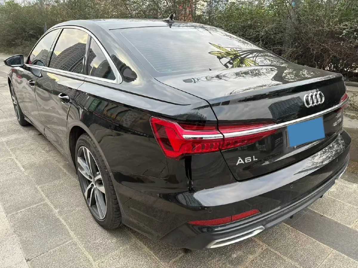 2022 Audi A6L 2.0T 190HP L4 7DCT,autocango,china used car exporter,china ev exporter,chinese used car exporter,chinese used ev exporter