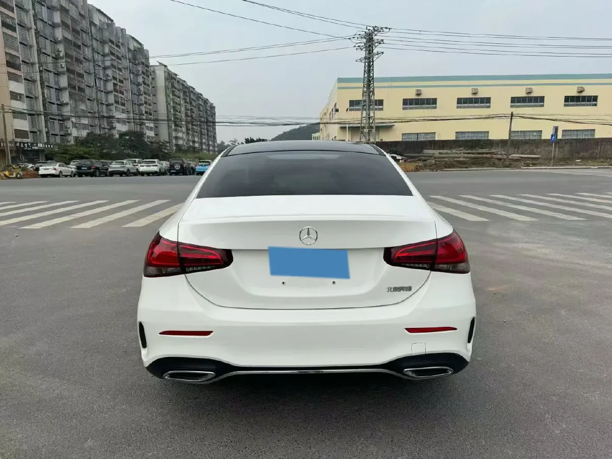 2022 Mercedes-Benz A Class 1.3T 136HP L4 7DCT,autocango,china used car exporter,china ev exporter,chinese used car exporter,chinese used ev exporter